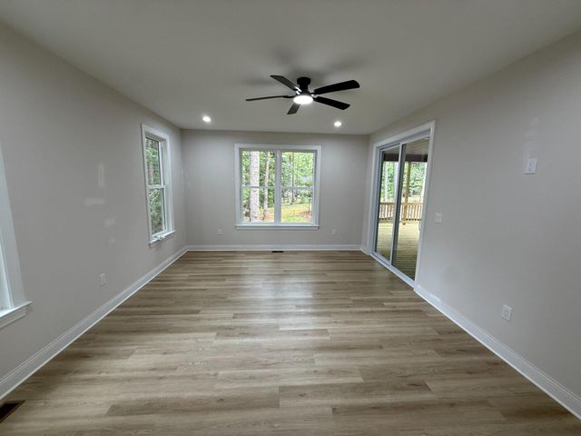 318 FAIRWAY DR, Locust Grove, VA 22508