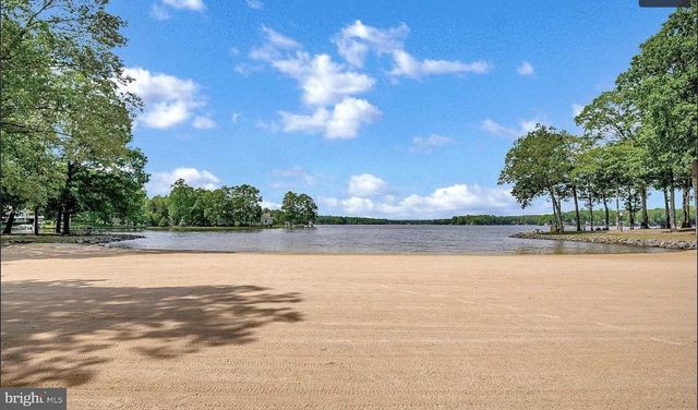 318 FAIRWAY DR, Locust Grove, VA 22508