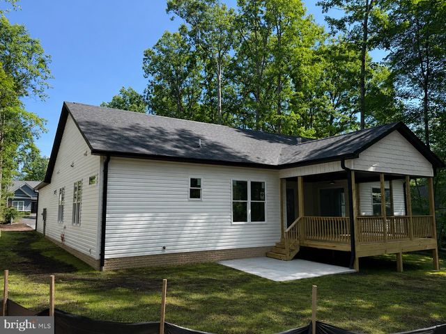 318 FAIRWAY DR, Locust Grove, VA 22508