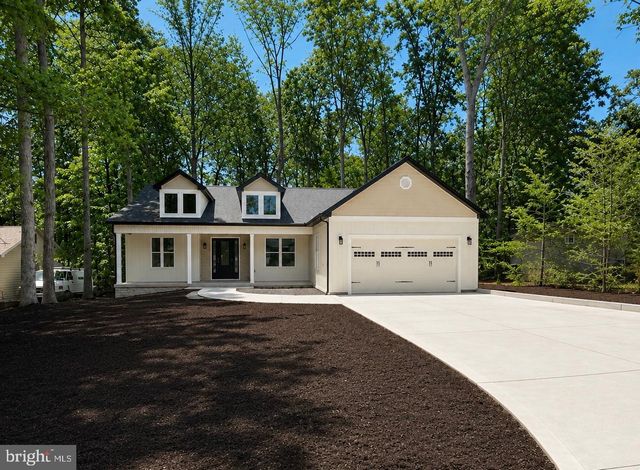 318 FAIRWAY DR, Locust Grove, VA 22508