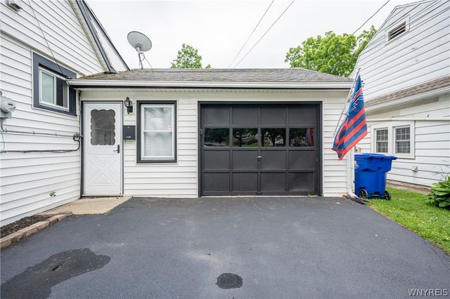 4470 Stratford, Hamburg, NY 14075