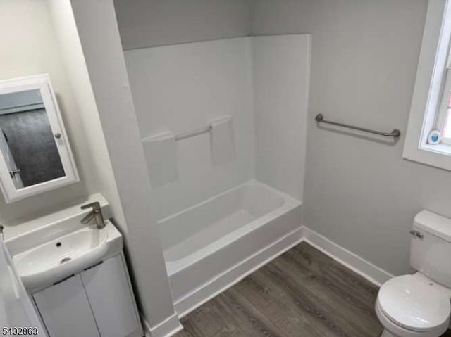 15 Frances Ave, Hopatcong Boro, NJ 07874