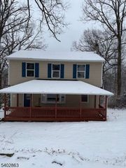 15 Frances Ave, Hopatcong Boro, NJ 07874