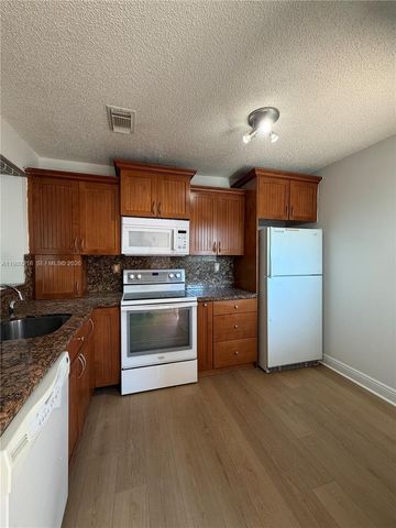 4768 NW 114th Ave 201-4, Doral, FL 33178