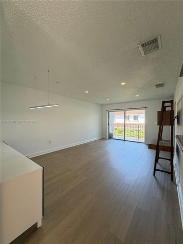 4768 NW 114th Ave 201-4, Doral, FL 33178