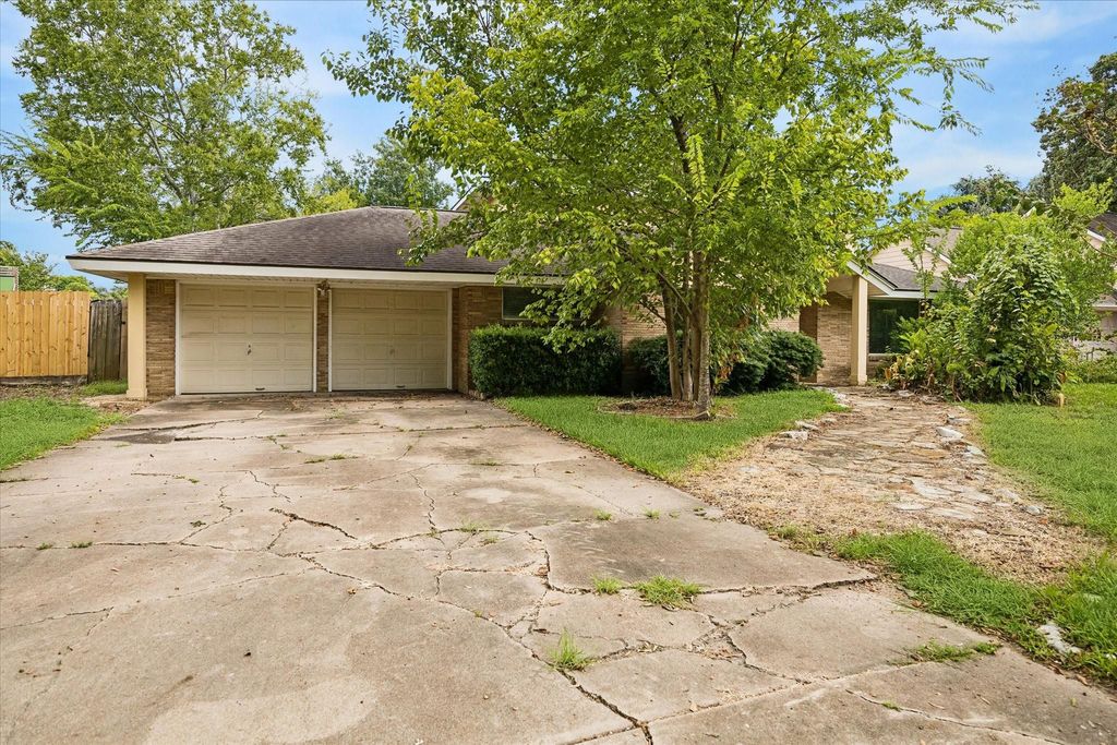 1740 Crownover Road, Houston, TX 77080