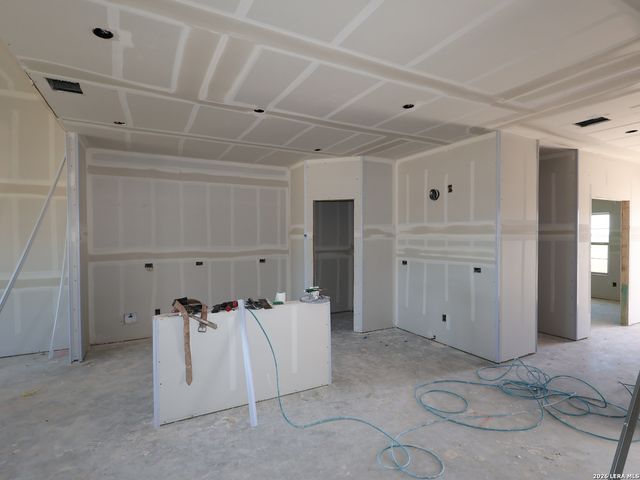 6203 Persimmon Lake, San Antonio, TX 78245