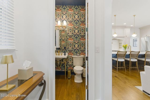 6222 Saint Bernadette Ave, Prospect, KY 40059