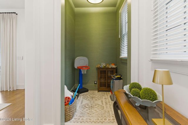 6222 Saint Bernadette Ave, Prospect, KY 40059