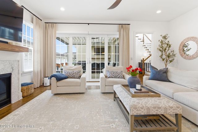 6222 Saint Bernadette Ave, Prospect, KY 40059