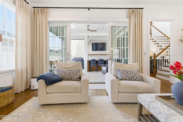 6222 Saint Bernadette Ave, Prospect, KY 40059