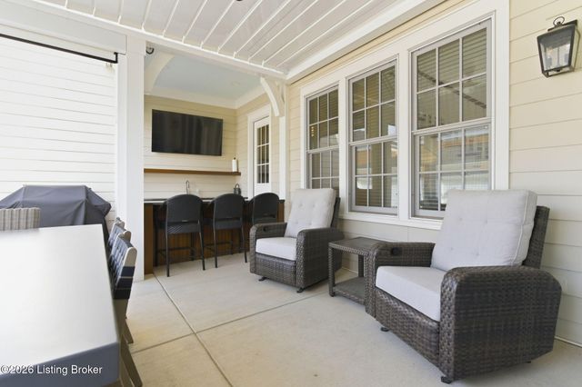 6222 Saint Bernadette Ave, Prospect, KY 40059