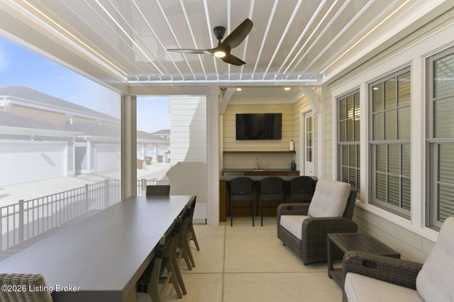 6222 Saint Bernadette Ave, Prospect, KY 40059