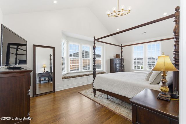 6222 Saint Bernadette Ave, Prospect, KY 40059