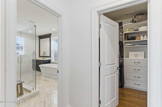 6222 Saint Bernadette Ave, Prospect, KY 40059