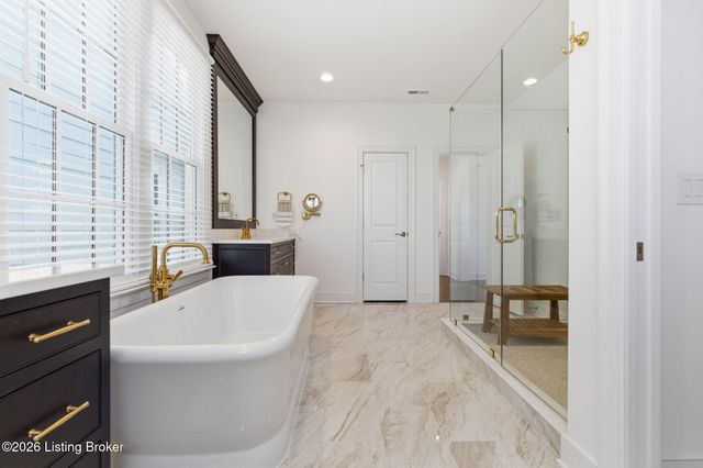 6222 Saint Bernadette Ave, Prospect, KY 40059