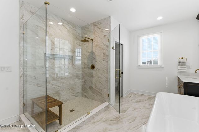 6222 Saint Bernadette Ave, Prospect, KY 40059