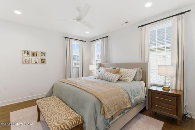 6222 Saint Bernadette Ave, Prospect, KY 40059