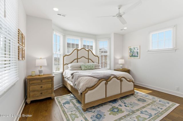 6222 Saint Bernadette Ave, Prospect, KY 40059