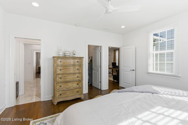 6222 Saint Bernadette Ave, Prospect, KY 40059