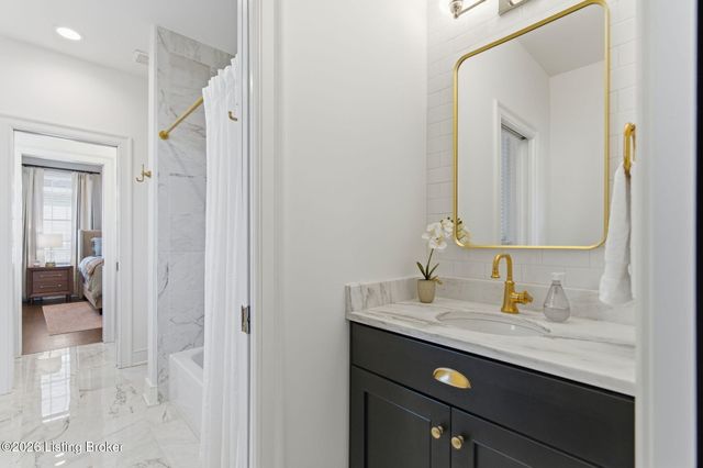 6222 Saint Bernadette Ave, Prospect, KY 40059