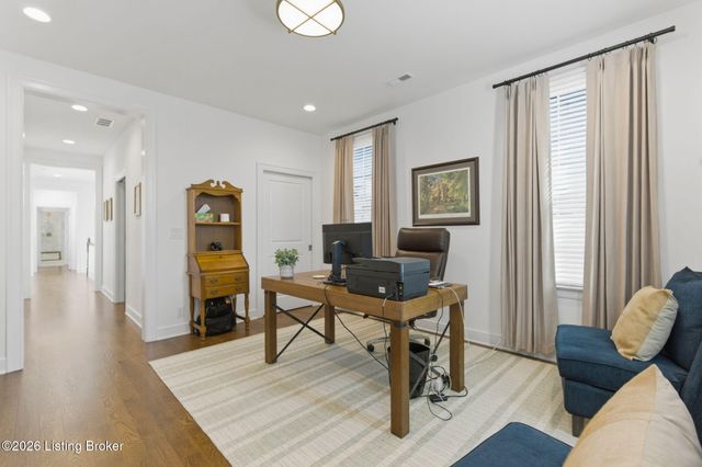 6222 Saint Bernadette Ave, Prospect, KY 40059