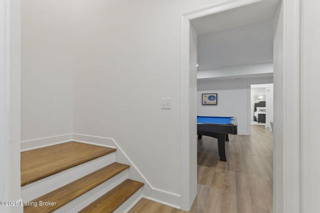 6222 Saint Bernadette Ave, Prospect, KY 40059