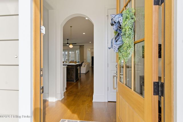 6222 Saint Bernadette Ave, Prospect, KY 40059