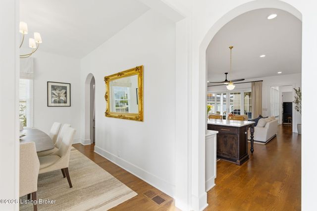 6222 Saint Bernadette Ave, Prospect, KY 40059