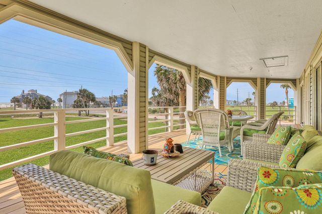 18403 Shaman Drive, Galveston, TX 77554