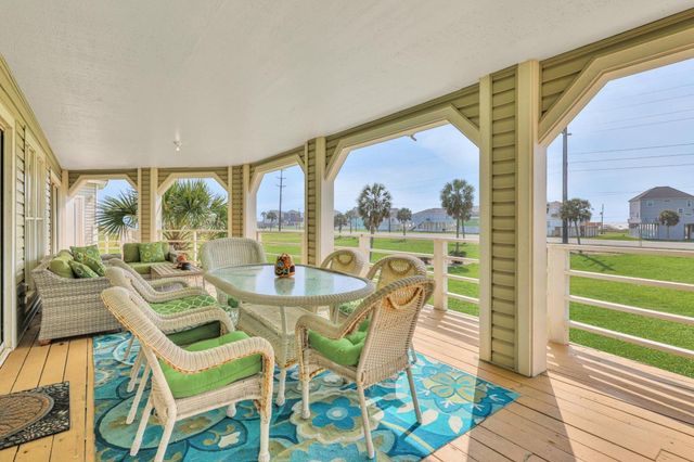 18403 Shaman Drive, Galveston, TX 77554