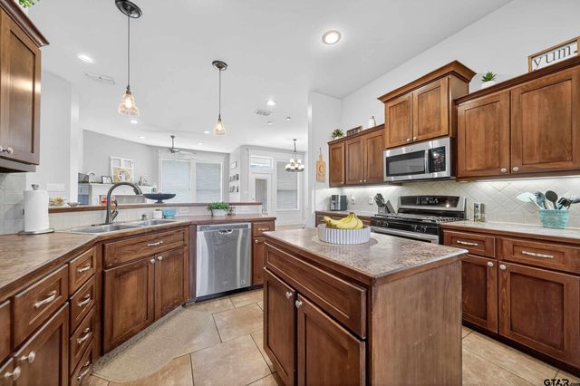 10926 Westhaven Cir, Flint, TX 75762