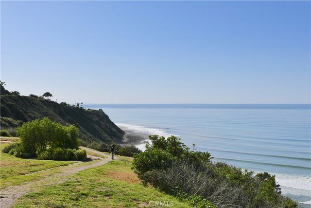 2120 Palos Verdes W, Palos Verdes Estates, CA 90274