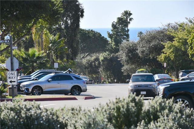 2120 Palos Verdes W, Palos Verdes Estates, CA 90274