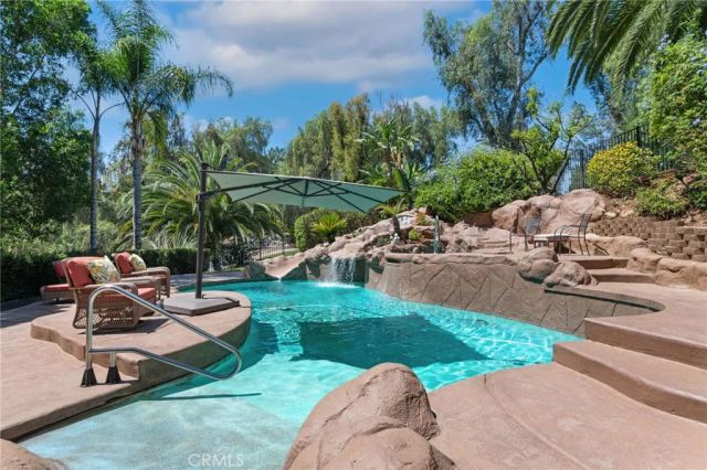 6590 Hawarden Drive, Riverside, CA 92506