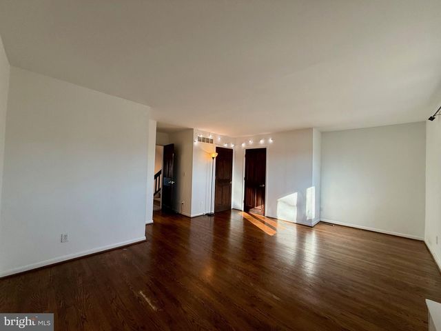 28 SERVAN CT, Wilmington, DE 19805