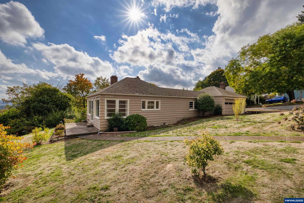 1530 Urban Ln NW, Salem, OR 97304