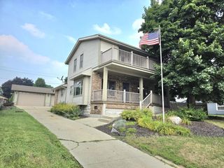 2459 S 92nd STREET, West Allis, WI 53227