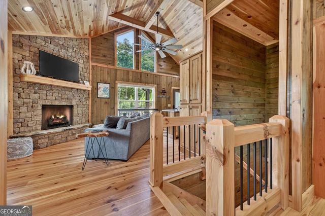 210 Ridge Top Trail, Blue Ridge, GA 30513