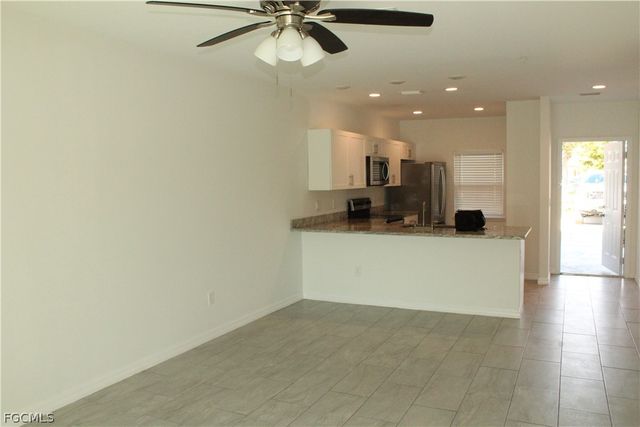 912 SW 39th TER 103, Cape Coral, FL 33914