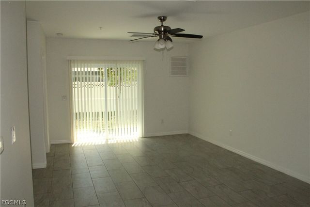 912 SW 39th TER 103, Cape Coral, FL 33914