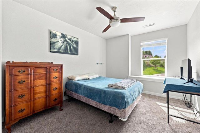 2370 S Knotty Timber Pl, Meridian, ID 83642