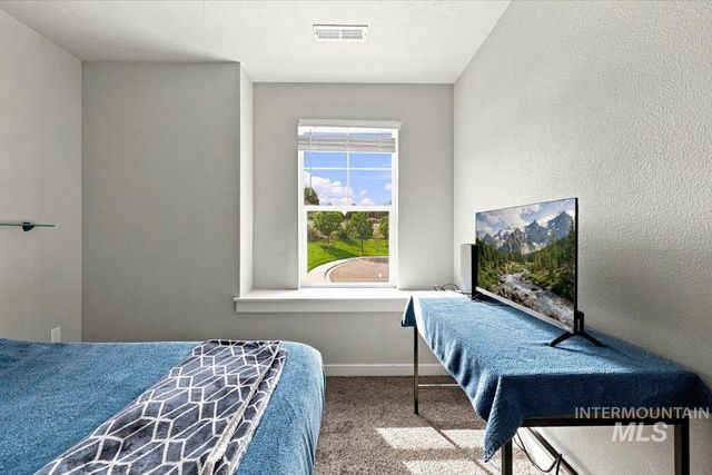2370 S Knotty Timber Pl, Meridian, ID 83642