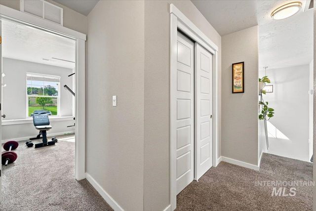 2370 S Knotty Timber Pl, Meridian, ID 83642