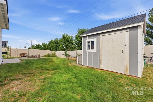 2370 S Knotty Timber Pl, Meridian, ID 83642