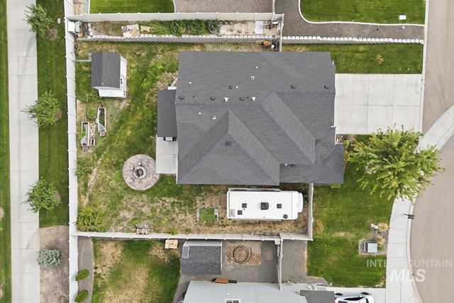 2370 S Knotty Timber Pl, Meridian, ID 83642