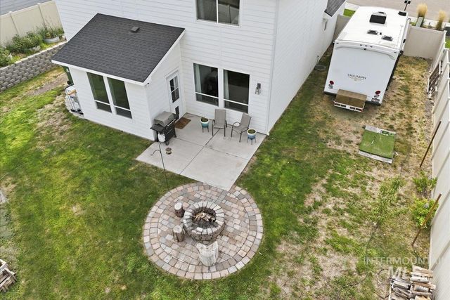 2370 S Knotty Timber Pl, Meridian, ID 83642