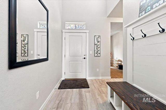 2370 S Knotty Timber Pl, Meridian, ID 83642
