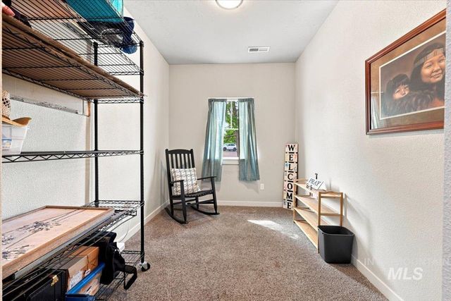 2370 S Knotty Timber Pl, Meridian, ID 83642