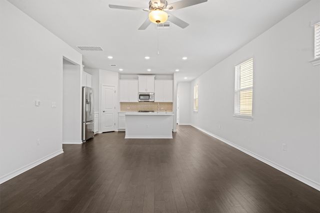 15604 Ellinger DR, Austin, TX 78728